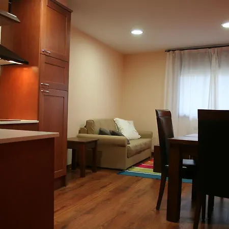 Apartaments Lagranja Таррега